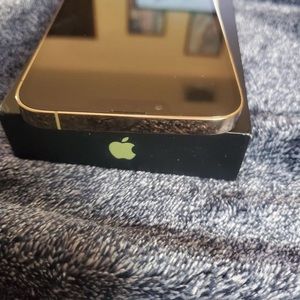 12 pro max,white,used,battery 92%